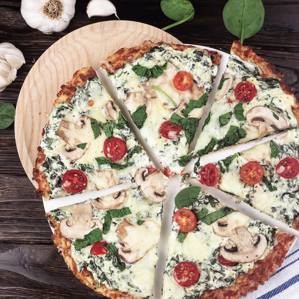 Low Carb Spinat Pizza (vegetarisch, glutenfrei und proteinreich ...