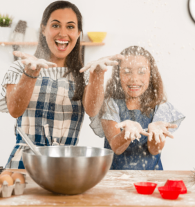 Hier erfährst Du, wie Du ganz einfach beim Backen Kalorien sparen kannst, damit Du Dir auch während Deiner Diät etwas Süßes gönnen kannst.