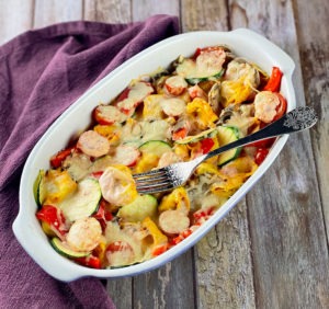 Dieser Tortellini-Gemüseauflauf eignet sich perfekt für alle, die sich vegetarisch ernähren und auf eine ausreichend hohe Eiweißzufuhr achten wollen. www.mybodyartist.de