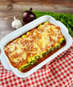 Vegetarische Cannelloni mit 47 g Eiweiß pro Portion und nur 556 kcal - perfekt zum Abnehmen! www.mybodyartist.de